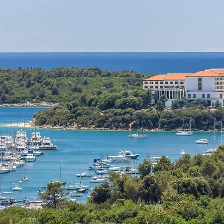 Romance Apartamento Pula